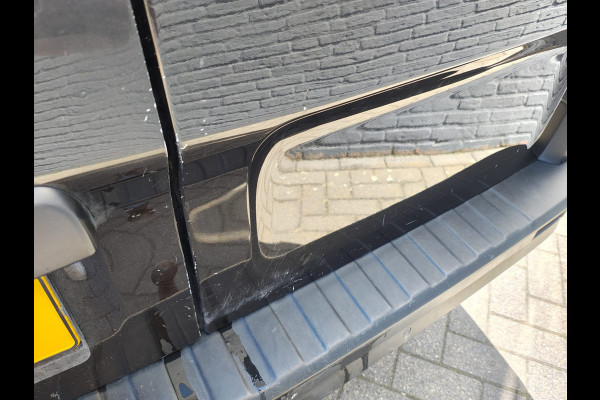 Renault Trafic 1.6dCi 146PK T29 L2H1 3-Persoons **Motor verbruikt overmatig olie** Camera Trekhaak Airco Cruise Control Pdc Regen-Lichtsensor C Lmv Sidebars Achterklep Achterdeuren Betonplex Vloer Kasteninbouw 2.000KG Trekgewicht