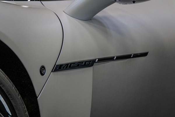Maserati MC20 3.0 V6 *Full Carbon / Keramische Remmen / Lift-Systeem / Alcantara / Bianco Audace / E-LSD*