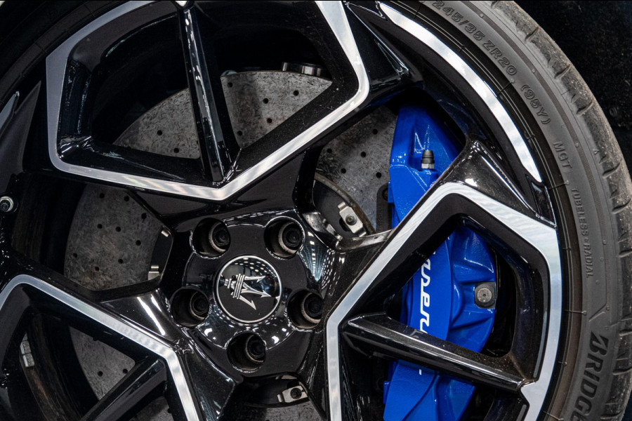 Maserati MC20 3.0 V6 *Full Carbon / Keramische Remmen / Lift-Systeem / Alcantara / Bianco Audace / E-LSD*