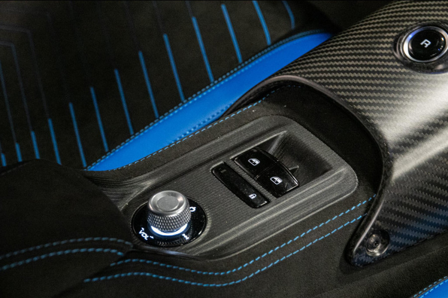 Maserati MC20 3.0 V6 *Full Carbon / Keramische Remmen / Lift-Systeem / Alcantara / Bianco Audace / E-LSD*