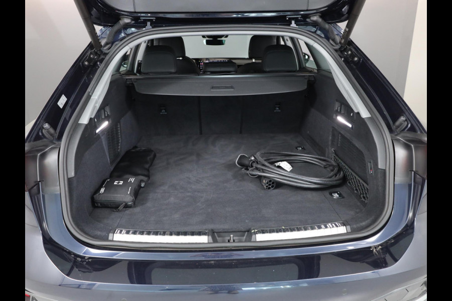 Audi A6 Avant 2.0 e-hybrid quattro Advanced edition | Private lease vanaf €1013 | 299pk | Trekhaak | Head Up Display | Lederen bekleding | MMi  BIjrijdersscherm
