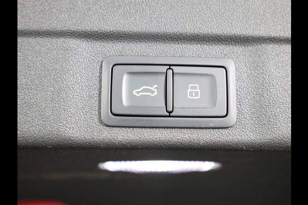 Audi A6 Avant 2.0 e-hybrid quattro Advanced edition | Private lease vanaf €1013 | 299pk | Trekhaak | Head Up Display | Lederen bekleding | MMi  BIjrijdersscherm