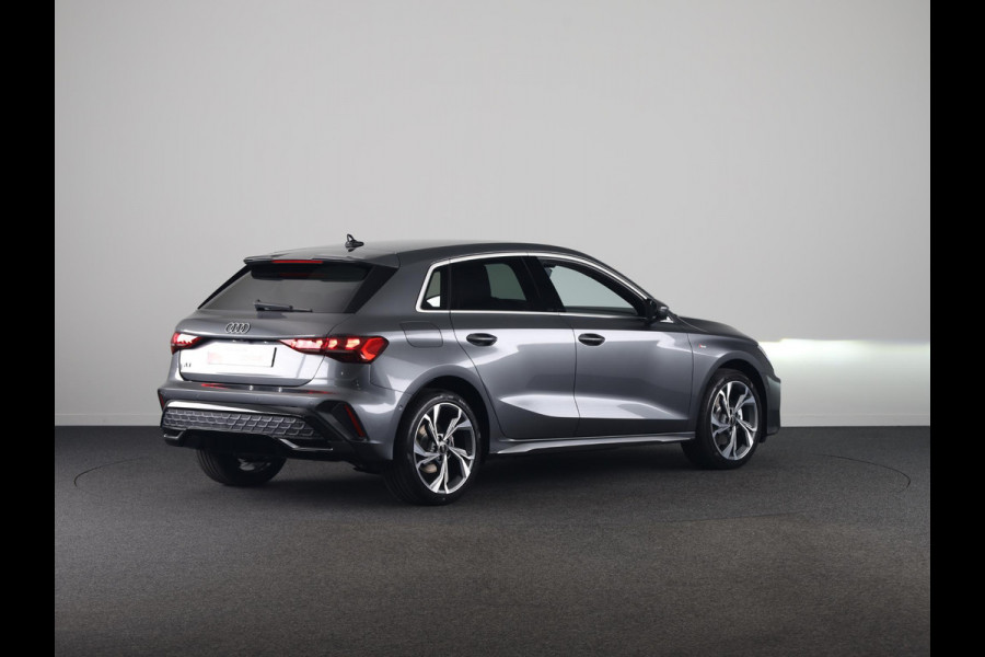 Audi A3 Sportback S edition 40 TFSI e 204 pk | Assis.pak Driving+Parking plus | Warmtewerend glas donker tint | Adaptive Cruise Control | Ambient sfeerverlichting |
