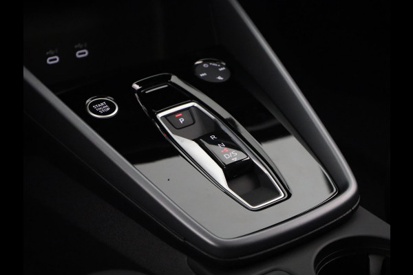 Audi A3 Sportback S edition 40 TFSI e 204 pk | Assis.pak Driving+Parking plus | Warmtewerend glas donker tint | Adaptive Cruise Control | Ambient sfeerverlichting |