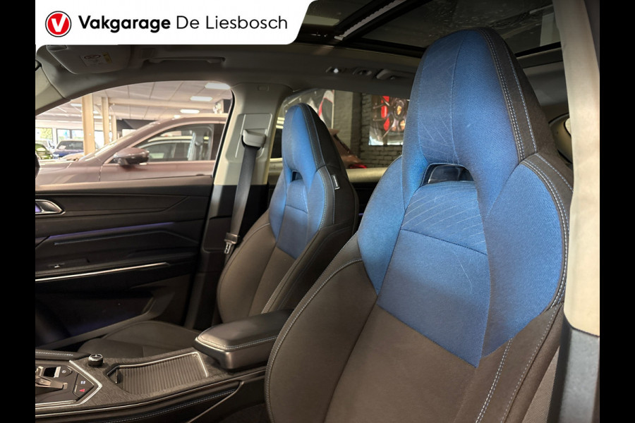 Lynk & Co 01 1.5 / Pano / Navigatie / Camera / Infinity / memory / Elek. klep / Apple carplay