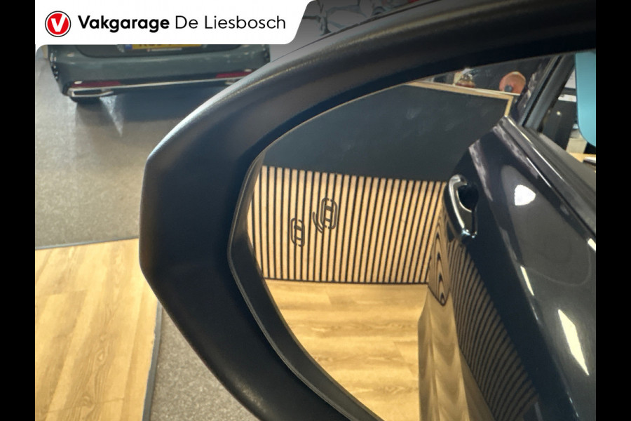 Lynk & Co 01 1.5 / Pano / Navigatie / Camera / Infinity / memory / Elek. klep / Apple carplay