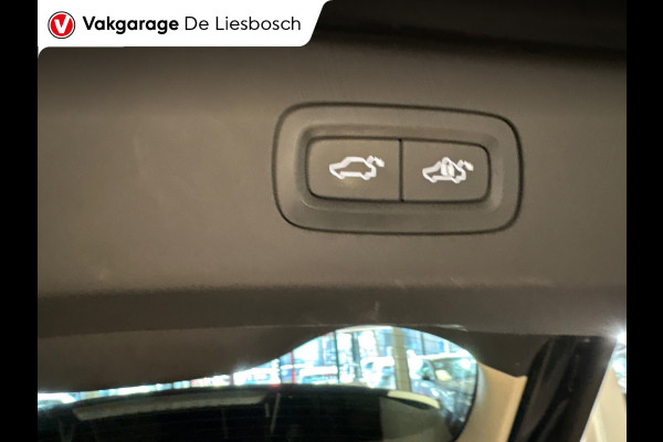 Lynk & Co 01 1.5 / Pano / Navigatie / Camera / Infinity / memory / Elek. klep / Apple carplay