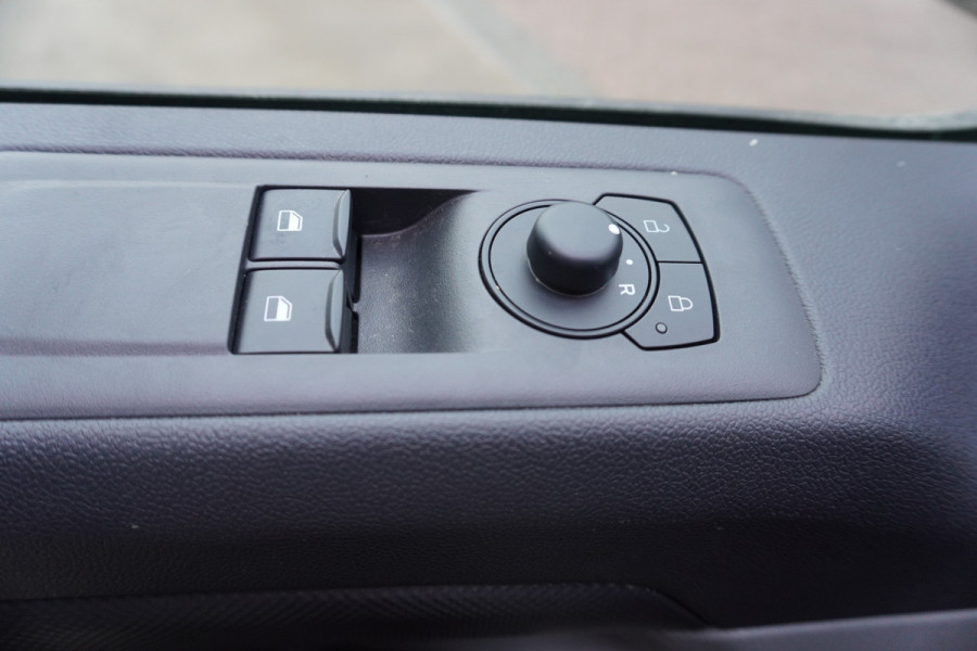 Ford Transit Custom 300L 2.0 TDCI 136PK L2H1 Trend Nr. V020 | Airco | Cruise | Camera | Apple CP & Android Auto