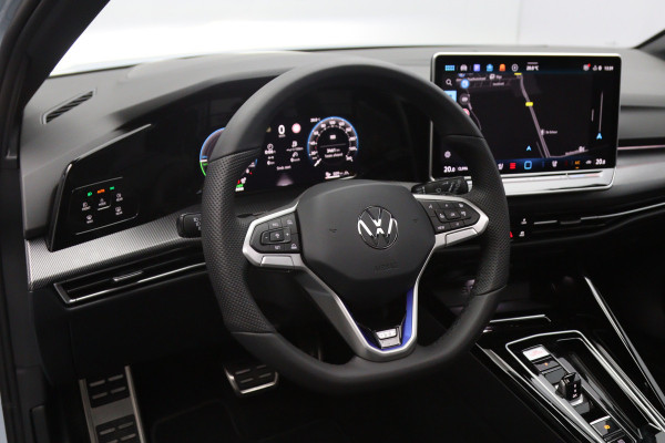 Volkswagen Golf 1.5 eHybrid GTE 272 PK PHEV, *Full-Option* Leder, Panoramadak, Trekhaak, 360 Camera