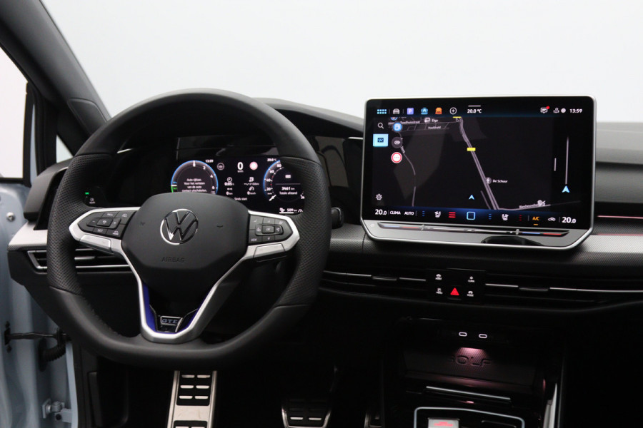 Volkswagen Golf 1.5 eHybrid GTE 272 PK PHEV, *Full-Option* Leder, Panoramadak, Trekhaak, 360 Camera