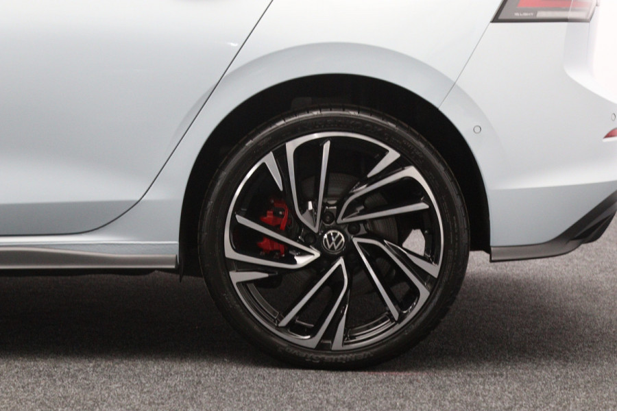 Volkswagen Golf 1.5 eHybrid GTE 272 PK PHEV, *Full-Option* Leder, Panoramadak, Trekhaak, 360 Camera