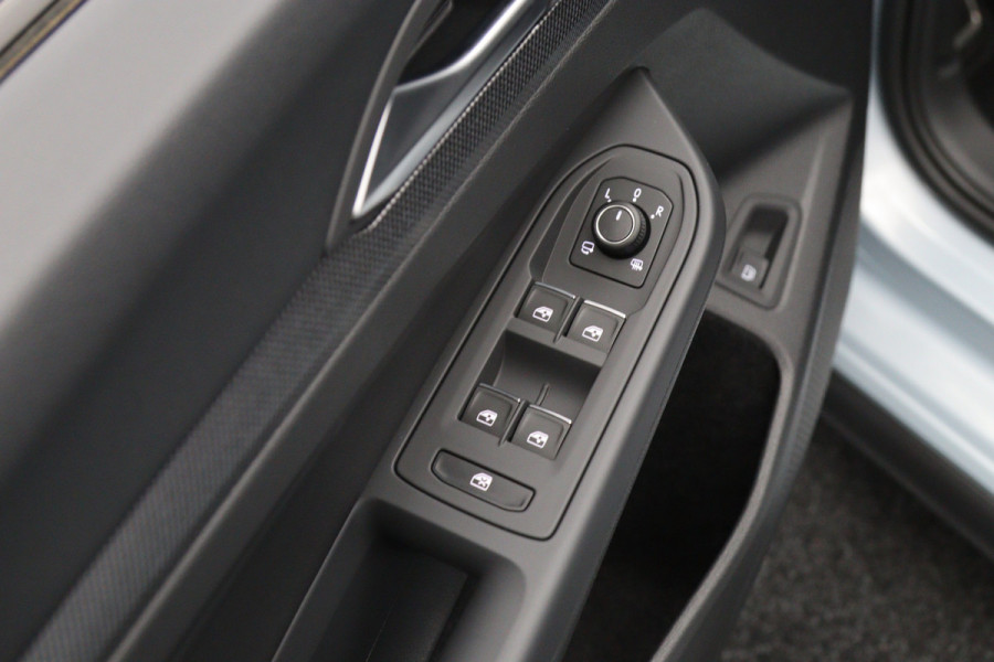 Volkswagen Golf 1.5 eHybrid GTE 272 PK PHEV, *Full-Option* Leder, Panoramadak, Trekhaak, 360 Camera