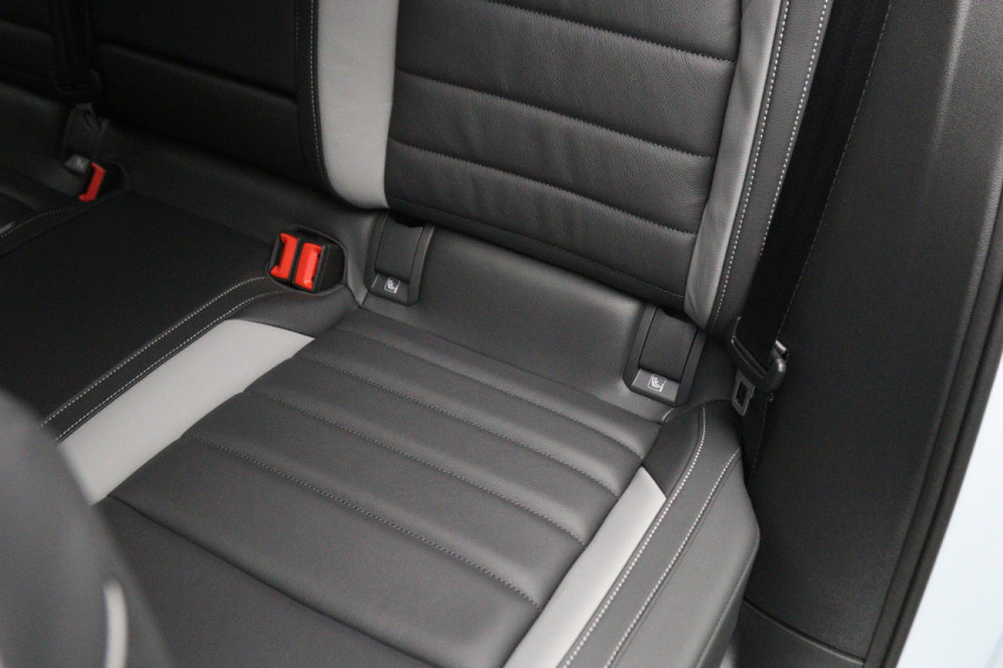 Volkswagen Golf 1.5 eHybrid GTE 272 PK PHEV, *Full-Option* Leder, Panoramadak, Trekhaak, 360 Camera