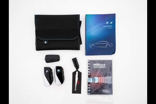 BMW i7 xDrive60 106 kWh M-Sport-Styling [3-Fase-11kW] {SoH-98%} (INCL-BTW) *PANO | LEATHER | FULL-LED | BLIND-SPOT | BOWERS&WILKINS | MEMORY-PACK | TOP-VIEW | VENTILATED/HEATED-COMFORTSEATS | SOFT-CLOSE | WIDE-DIGICOCKPIT | HEAD-UP | KEYLESS | ...