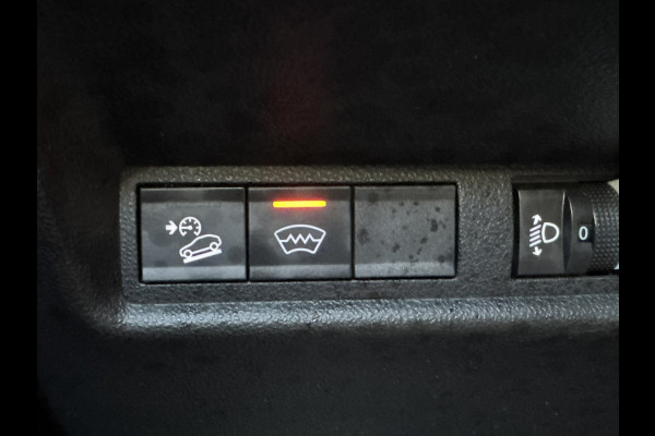 Jeep Avenger Summit 54 kWh SOH 94% Elek a-klep Verwarmde voorruit Camera Navigatie Carplay Adapive cruise