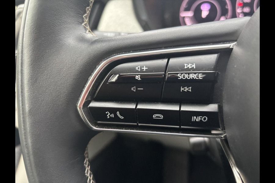 Mazda CX-60 2.5 e-SkyActiv PHEV Takumi 328 PK | Wegklapbare Trekhaak | Panoramadak | 360 graden camera | Achteruitrijcamera | Stoelverwarming |  Adaptieve Cruise Control