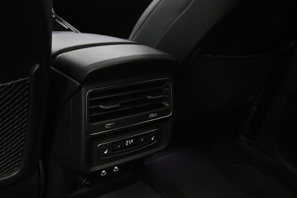 Audi Q8 60 TFSI e Quattro 490 PK S-Line Pro Line Competition PHEV, RS-Sportstoelen, Trekhaak, B&O Sound, Head-Up, Memory