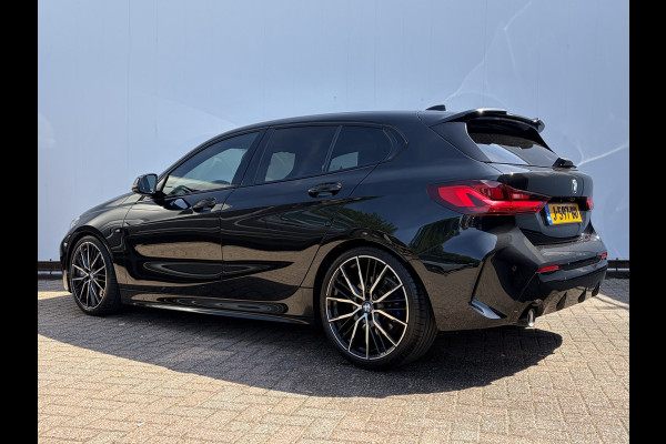 BMW 1-serie 118i Executive Edition M-Sport Zetels HUD Adapt.Cruise Carplay Camera Uitstraling!