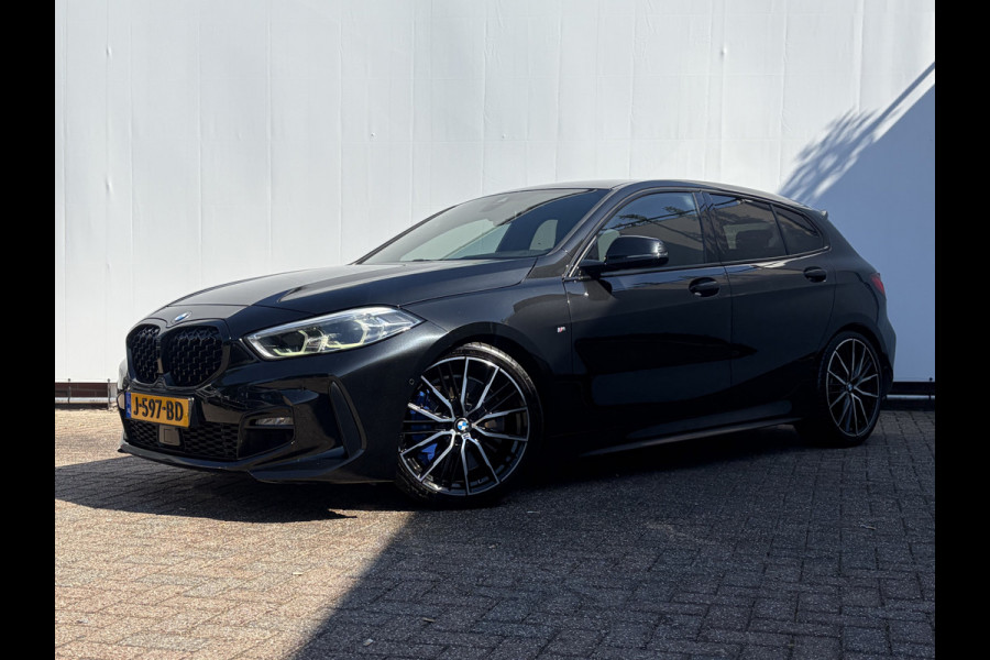 BMW 1-serie 118i Executive Edition M-Sport Zetels HUD Adapt.Cruise Carplay Camera Uitstraling!