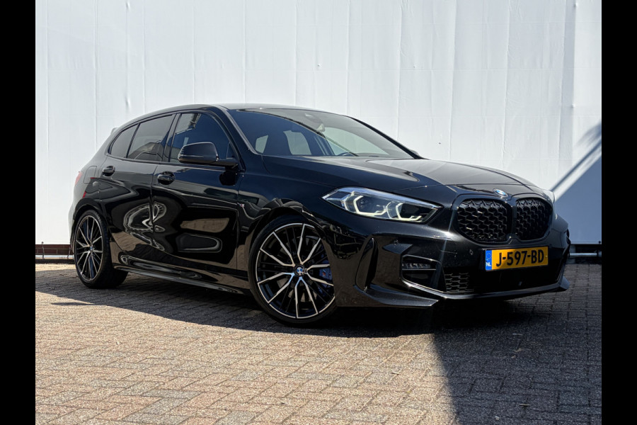 BMW 1-serie 118i Executive Edition M-Sport Zetels HUD Adapt.Cruise Carplay Camera Uitstraling!