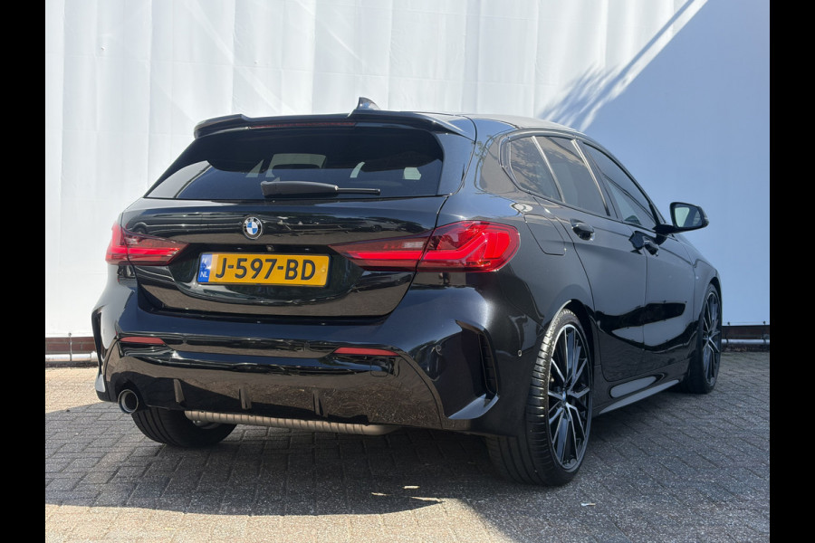 BMW 1-serie 118i Executive Edition M-Sport Zetels HUD Adapt.Cruise Carplay Camera Uitstraling!