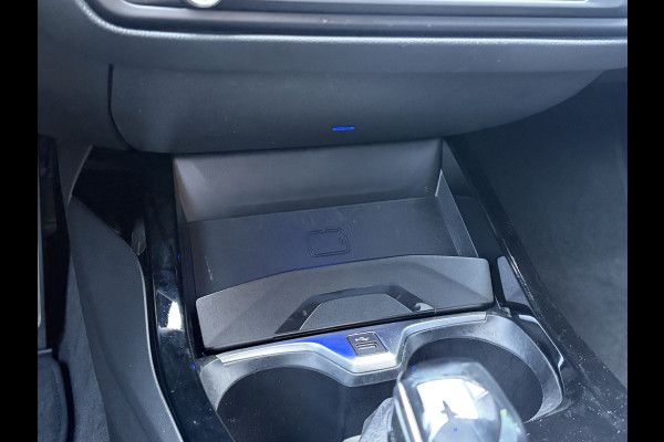 BMW 1-serie 118i Executive Edition M-Sport Zetels HUD Adapt.Cruise Carplay Camera Uitstraling!