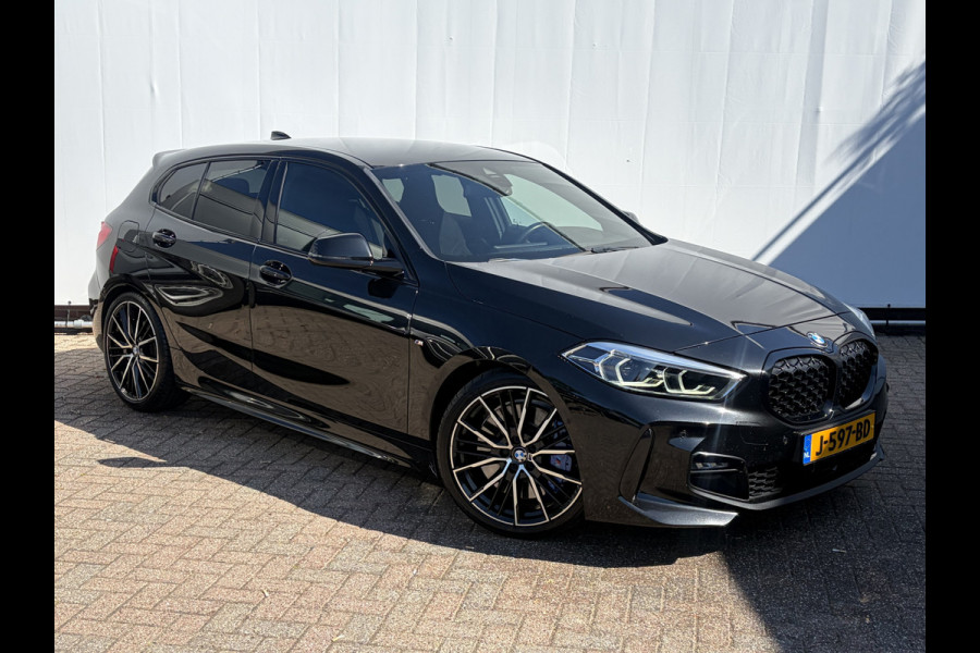 BMW 1-serie 118i Executive Edition M-Sport Zetels HUD Adapt.Cruise Carplay Camera Uitstraling!