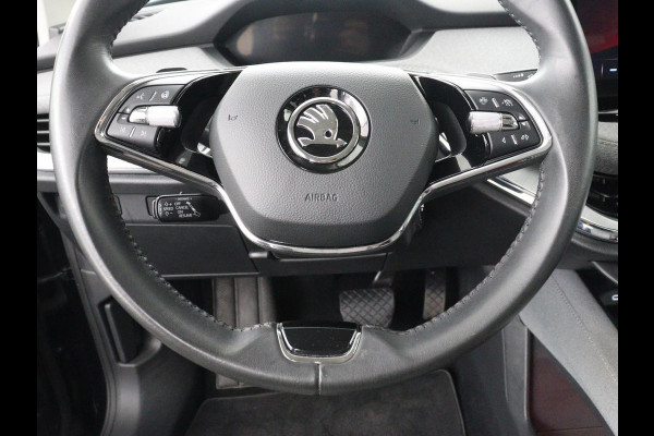 Škoda Enyaq iV 60 | SOH 92,0% | Half leder | Stuur/stoel verwarming | Adaptive cruise | Carplay | Sfeerverlichting | Climate control | Camera | Park assist | Trekhaak