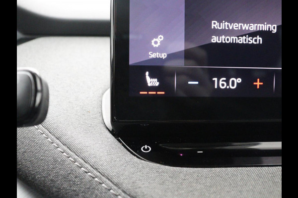 Škoda Enyaq iV 60 | SOH 92,0% | Half leder | Stuur/stoel verwarming | Adaptive cruise | Carplay | Sfeerverlichting | Climate control | Camera | Park assist | Trekhaak