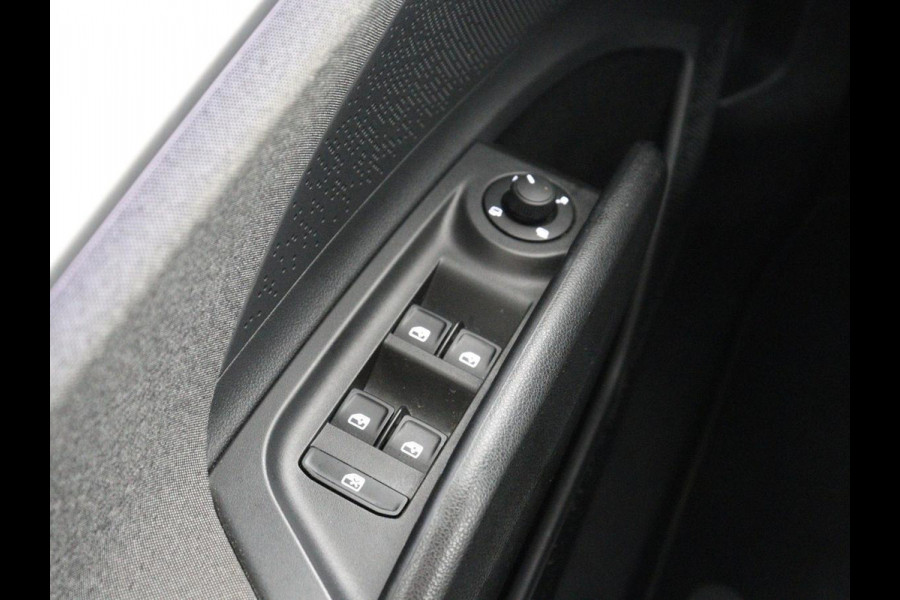 Škoda Enyaq iV 60 | SOH 92,0% | Half leder | Stuur/stoel verwarming | Adaptive cruise | Carplay | Sfeerverlichting | Climate control | Camera | Park assist | Trekhaak