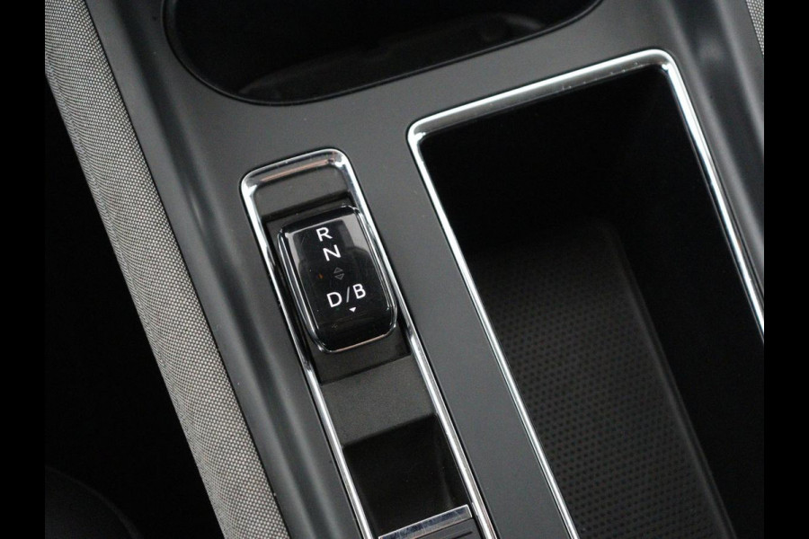 Škoda Enyaq iV 60 | SOH 92,0% | Half leder | Stuur/stoel verwarming | Adaptive cruise | Carplay | Sfeerverlichting | Climate control | Camera | Park assist | Trekhaak