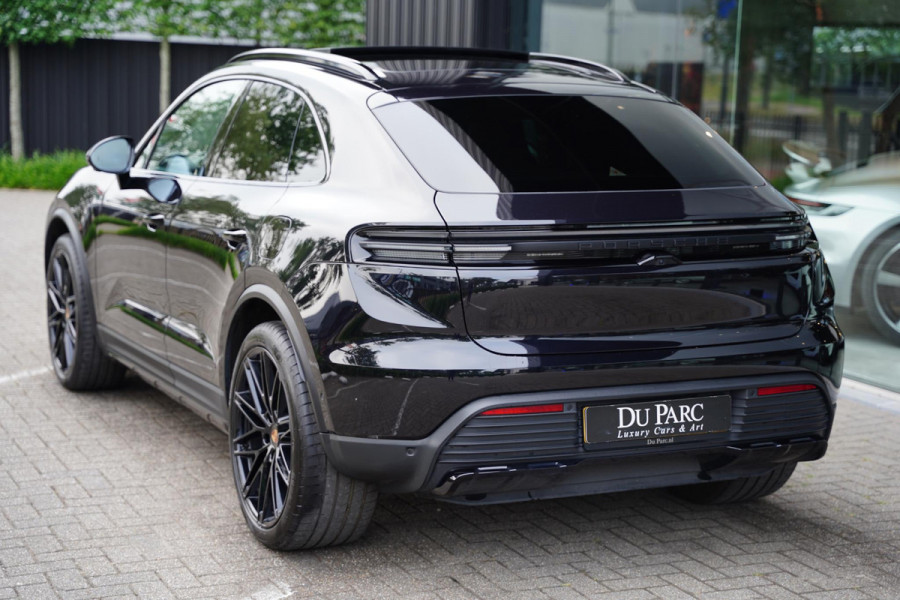 Porsche Macan 4 100 kWh / NL-Auto / Luchtvering / Bose / 22 Inch