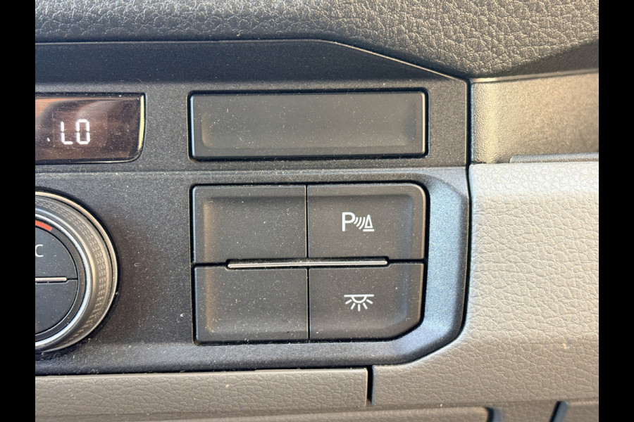 Volkswagen Crafter e-Crafter 36kWh 136PK Elektrische Koelwagen Zanotti LED Climate Control Cruise Control Carplay Camera Parkeersensoren 360° Frigo Koeler Kühlwagen