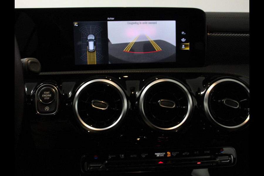 Mercedes-Benz CLA-Klasse Shooting Brake 200 163pk DCT Progressive Navigatie Camera Parkeersensoren Elektrische achterklep Stoelverwarming Cruise Control Climate Control