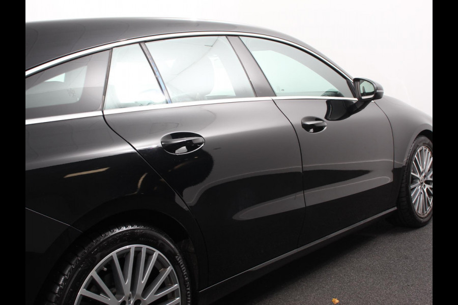 Mercedes-Benz CLA-Klasse Shooting Brake 200 163pk DCT Progressive Navigatie Camera Parkeersensoren Elektrische achterklep Stoelverwarming Cruise Control Climate Control