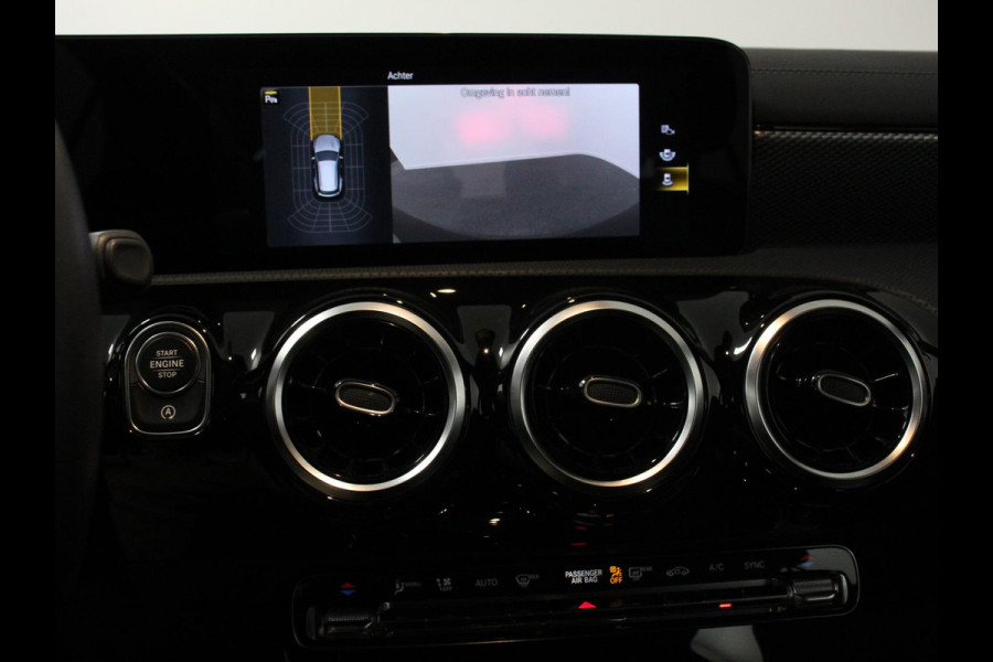 Mercedes-Benz CLA-Klasse Shooting Brake 200 163pk DCT Progressive Navigatie Camera Parkeersensoren Elektrische achterklep Stoelverwarming Cruise Control Climate Control