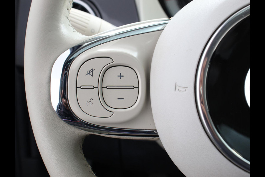 Fiat 500 1.2 Lounge Navigatie Leder Interieur Climate Control Panoramadak Parkeer sensoren