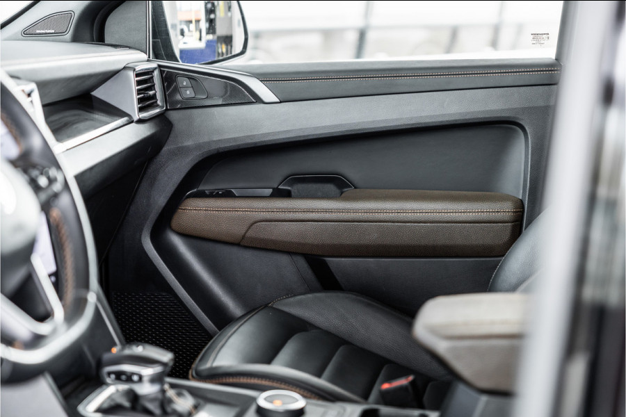 Volkswagen Amarok 3.0 TDI 4Motion Pan Americana | 360 camera | H&K | ACC | Lederen bekleding | Elek rolkoffer | CarPlay | Navigatie | LED | Blind spot | 3500 kg trekgewicht | Dealer onderhouden