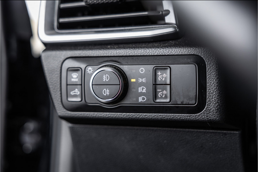 Volkswagen Amarok 3.0 TDI 4Motion Pan Americana | 360 camera | H&K | ACC | Lederen bekleding | Elek rolkoffer | CarPlay | Navigatie | LED | Blind spot | 3500 kg trekgewicht | Dealer onderhouden