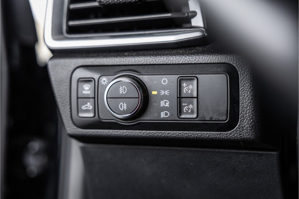 Volkswagen Amarok 3.0 TDI 4Motion Pan Americana | 360 camera | H&K | ACC | Lederen bekleding | Elek rolkoffer | CarPlay | Navigatie | LED | Blind spot | 3500 kg trekgewicht | Dealer onderhouden