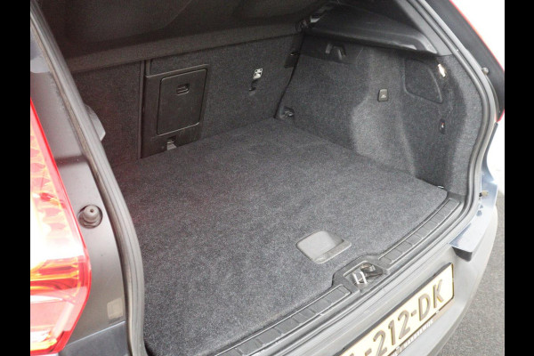 Volvo XC40 1.5 T5 Recharge Business Pro | SOH 89,2% | Leder | Memory | Stuur/stoel verwarming | Cruise control | Caplay | Park assist | Elektrische achterklep | Trekhaak