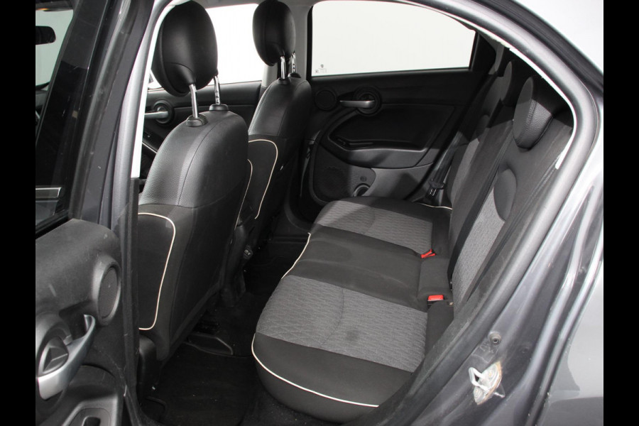 Fiat 500X Cross 1.3 GSE City Cross Opening Edition Climate Control Navigatie Cruise Control Camera Parkeersensoren Stoelverwarming Camera Led Lichtmetalen velgen Apple Carplay/ Android Auto