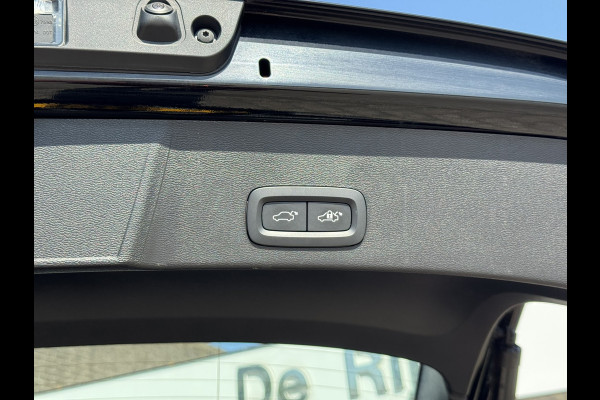 Volvo XC40 1.5 T4 Plug-in hybrid Plus Bright | Memory, Cruise, Carplay/Android, Stoel+Stuurverw., NAP |Dealerondehouden|1e Eig.|
