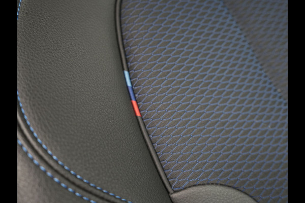 BMW X1 sDrive20i M Sport 192pk Misano Blauw Metallic | Trekhaak Afn. | Sportstoelen Verwarmd | Navi Pro | Sfeerverlichting | Apple Carplay | Camera | LED Koplampen | 18"L.M | M Sportstuur | Cruise Control |