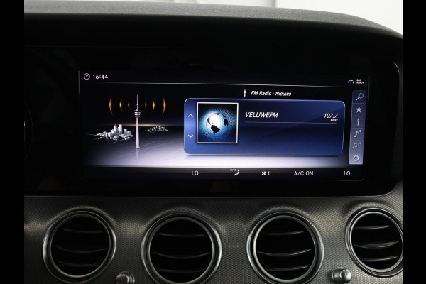 Mercedes-Benz E-Klasse 350 e Premium | Half leder | Stoel verwarming | Cruise control | Sfeerverlichting | Carplay | Navigatie | Camera | Park assist | Climate control