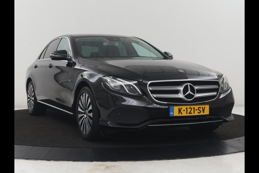 Mercedes-Benz E-Klasse 350 e Premium | Half leder | Stoel verwarming | Cruise control | Sfeerverlichting | Carplay | Navigatie | Camera | Park assist | Climate control