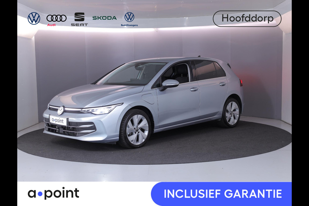 Volkswagen Golf 1.5 eHybrid Style Edition 204 pk Automaat (DSG) | Navigatie via App | Parkeersensoren (Park assist) | Achteruitrijcamera | Adaptieve cruise control | Autom. airco (3 zones) |