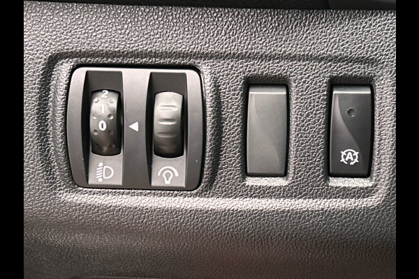 Renault Clio Estate 0.9 TCe Limited | Origineel NL | Airco | Navigatie | PDC |