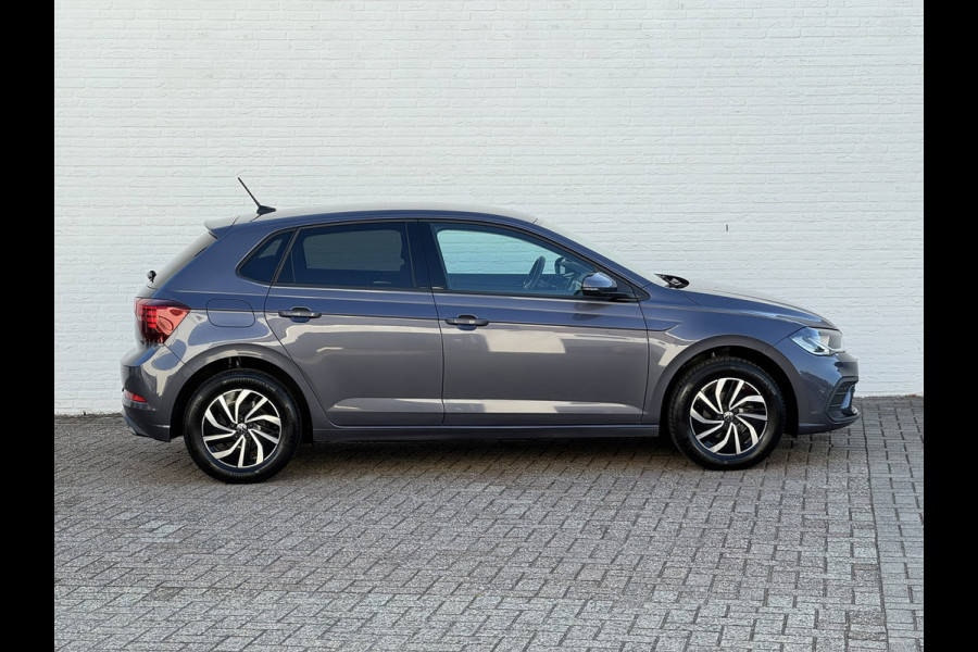 Volkswagen Polo 1.0 TSI Life Edition Camera Carplay Adaptive cruise Airco All season banden