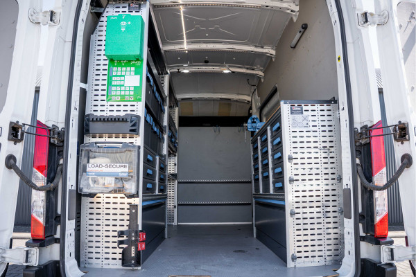 Ford Transit | L3H3 | 130Pk | Inrichting | 3-Zits | Camera | Cruise | PDC | Airco